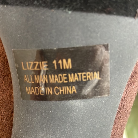 Sz 11M Annie’s Shoes (Lizzie) Brown Faux Suede - Picture 4 of 5